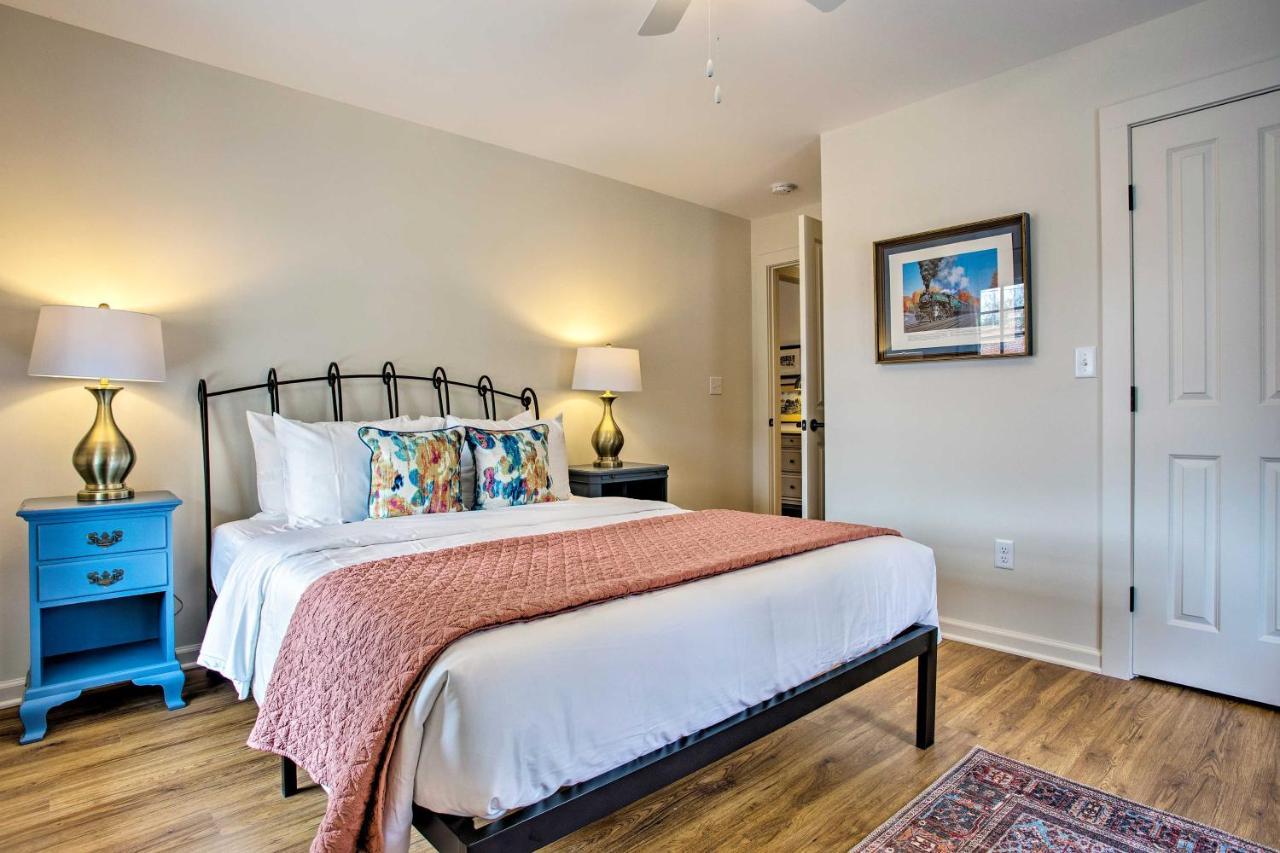 Saluda Main Street Retreat - Central Location! Екстер'єр фото
