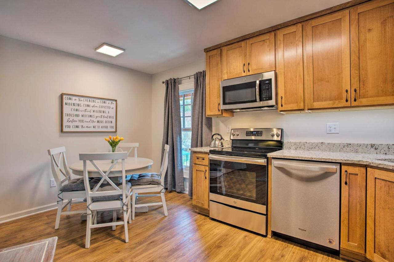 Saluda Main Street Retreat - Central Location! Екстер'єр фото