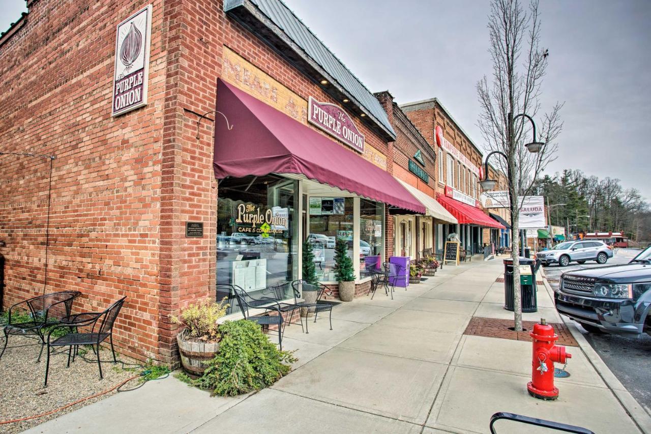 Saluda Main Street Retreat - Central Location! Екстер'єр фото
